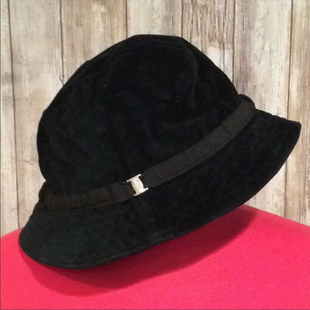 SALVATORE FERRAGAMO BUCKET HAT